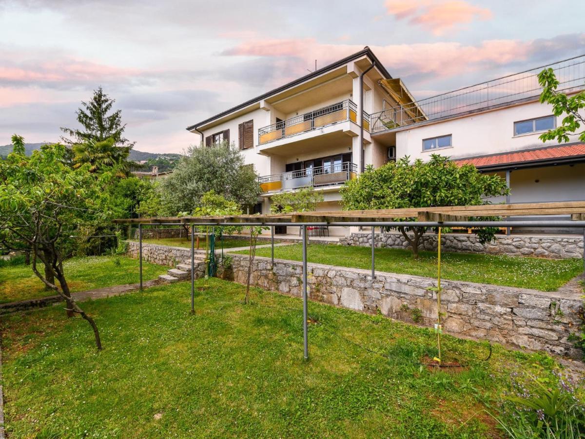 Apartments Vilma Lovran Exterior foto
